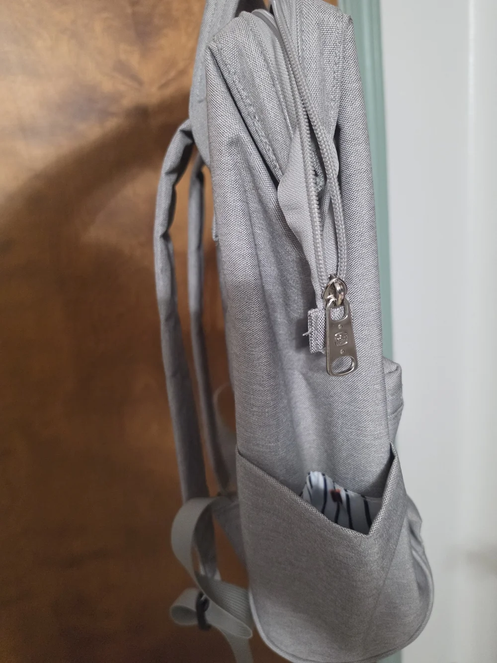 Men's Gray Urban Laptop Backpack - Minimalist Commuter Pack